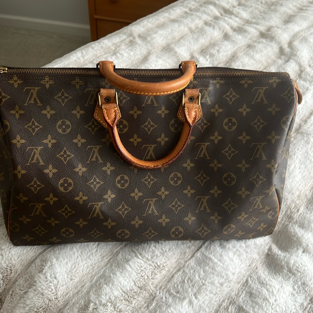 LV speedy 40. Small travel bag  vintage